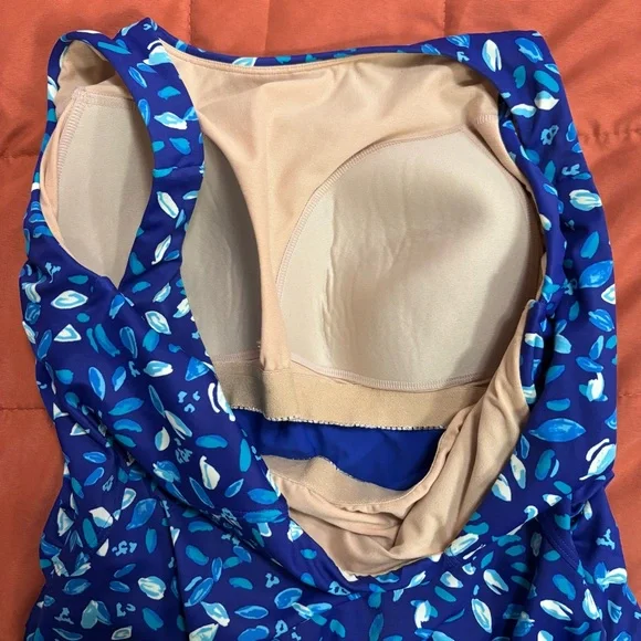 L.L. Bean Beansport Swim Dress - fits size 4-8 - Picture 5 of 7